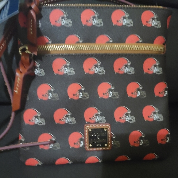 Dooney And Bourke Crossbody Black & Red color NFL. - Picture 3 of 8